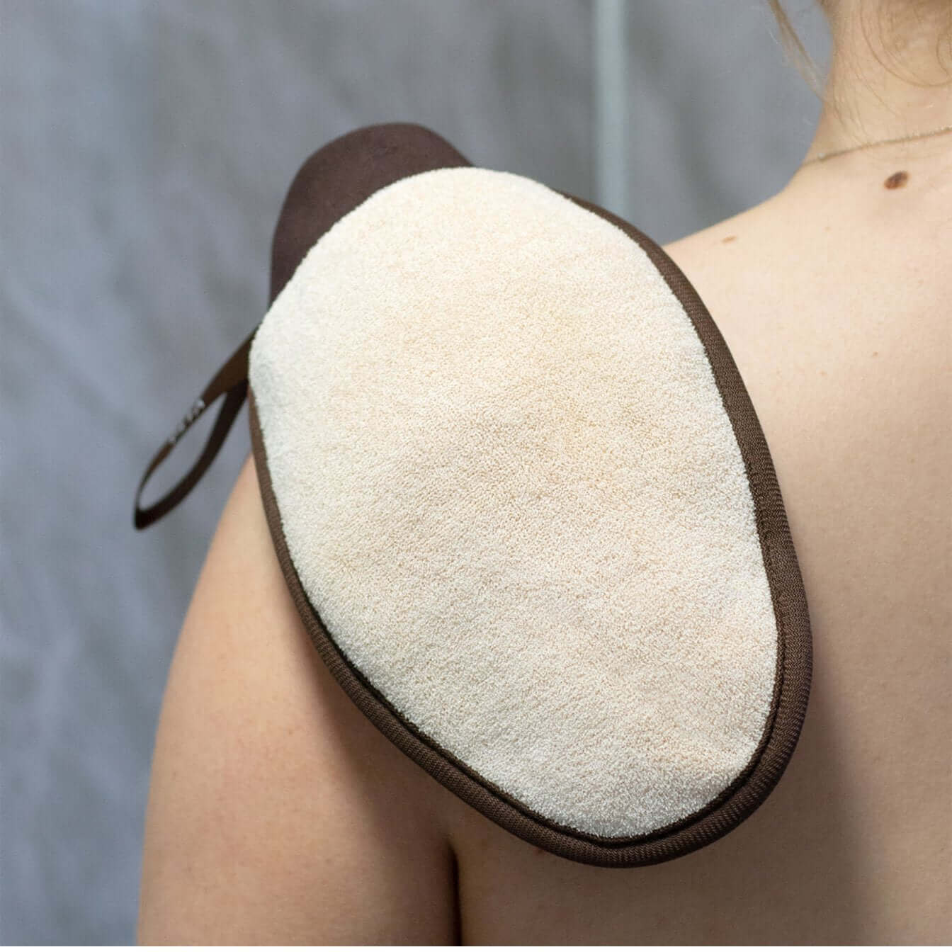 DOPPELSEITIGER PEELING-HANDSCHUH